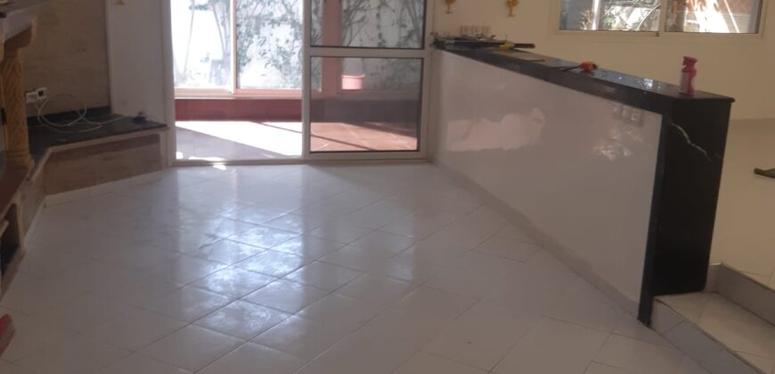 Villa à vendre Harhoura – 190m², jardin, 3 chambres